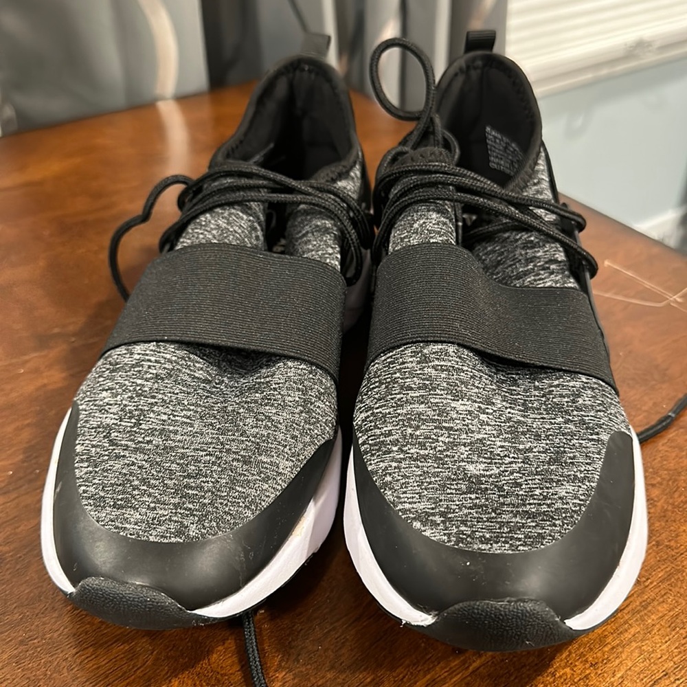 Fabletics sneakers
